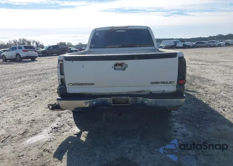 2001 Chevrolet Silverado 1500 Ls z USA, uszkodzony, nr VIN 2GCEC19V311104926